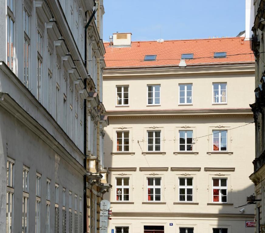 Safestay Charles Bridge Hostel Praha